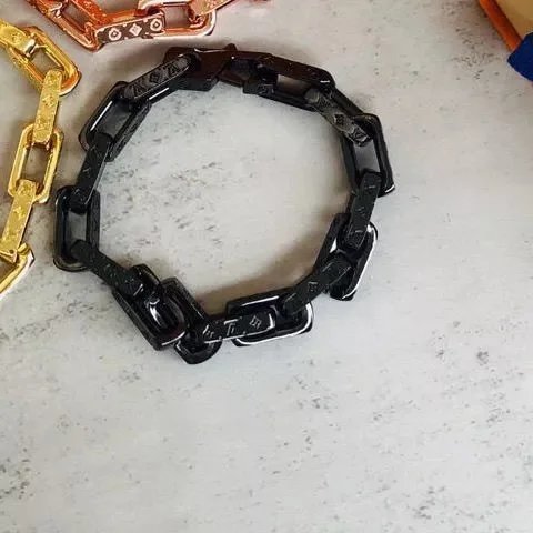 Quenched Black Bracelet 21CM
