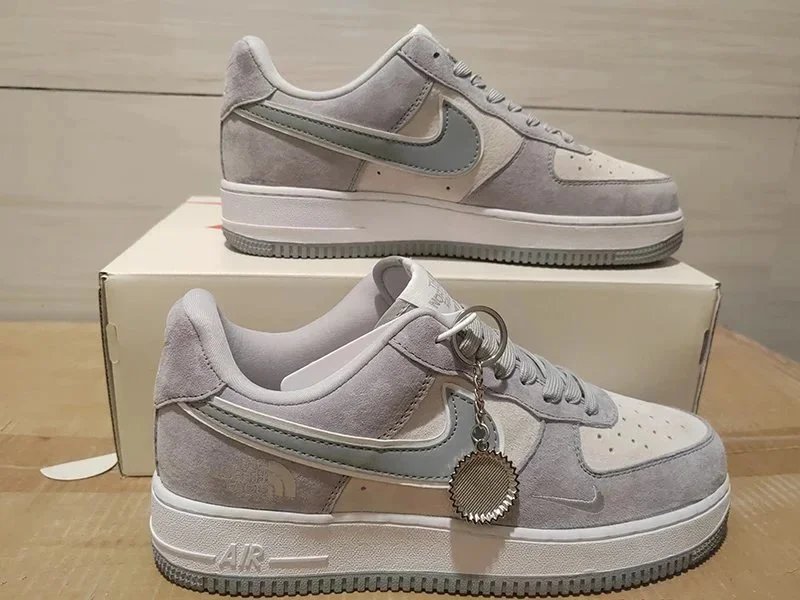 Casual Sports Shoes photo 4
