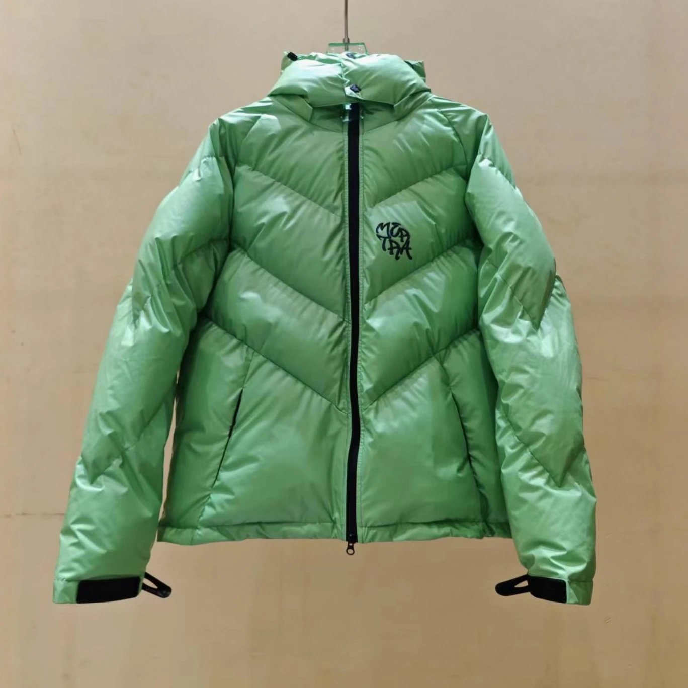 Broken Planet Gradient Green Handprint Down Jacket - 8