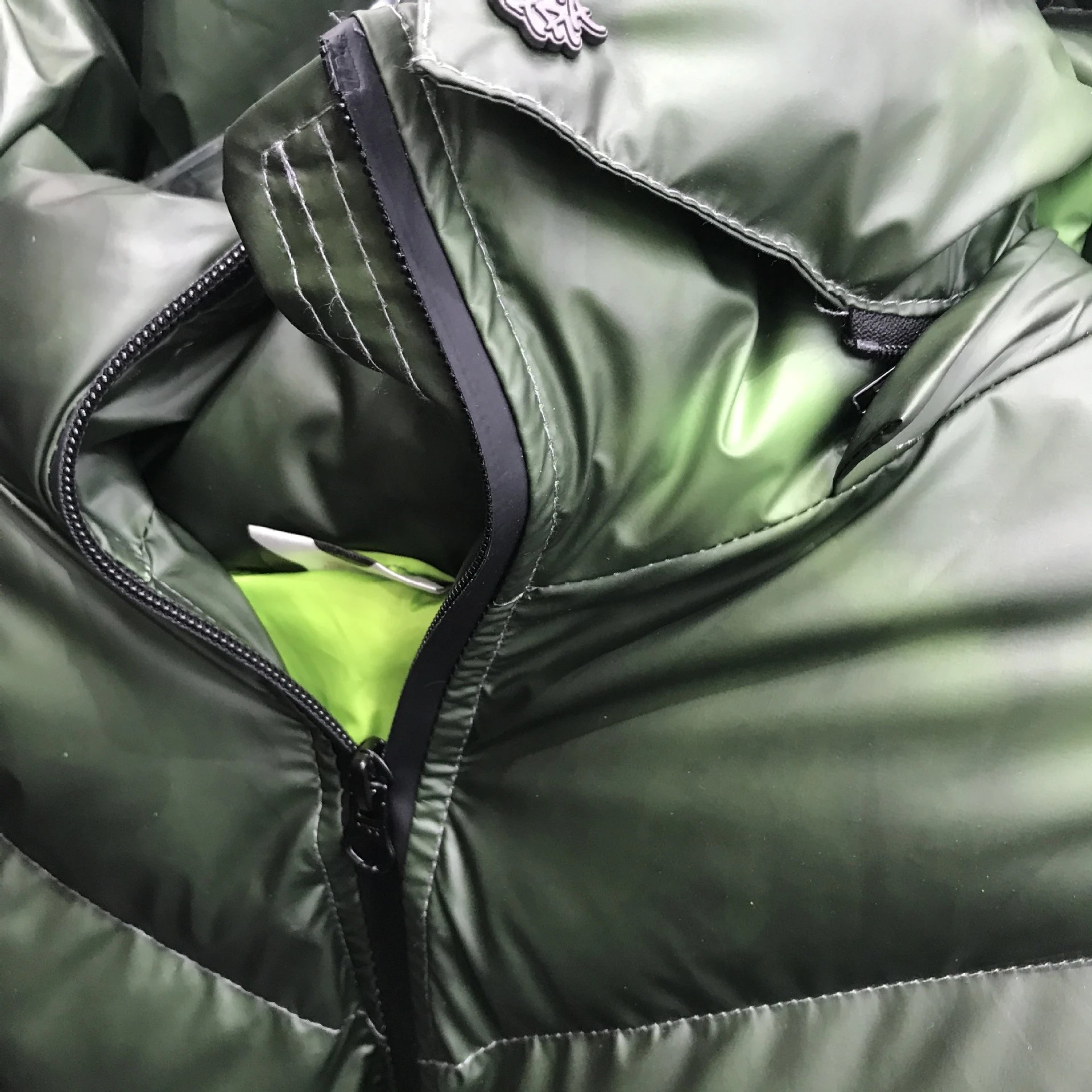 Broken Planet Gradient Green Handprint Down Jacket - 24