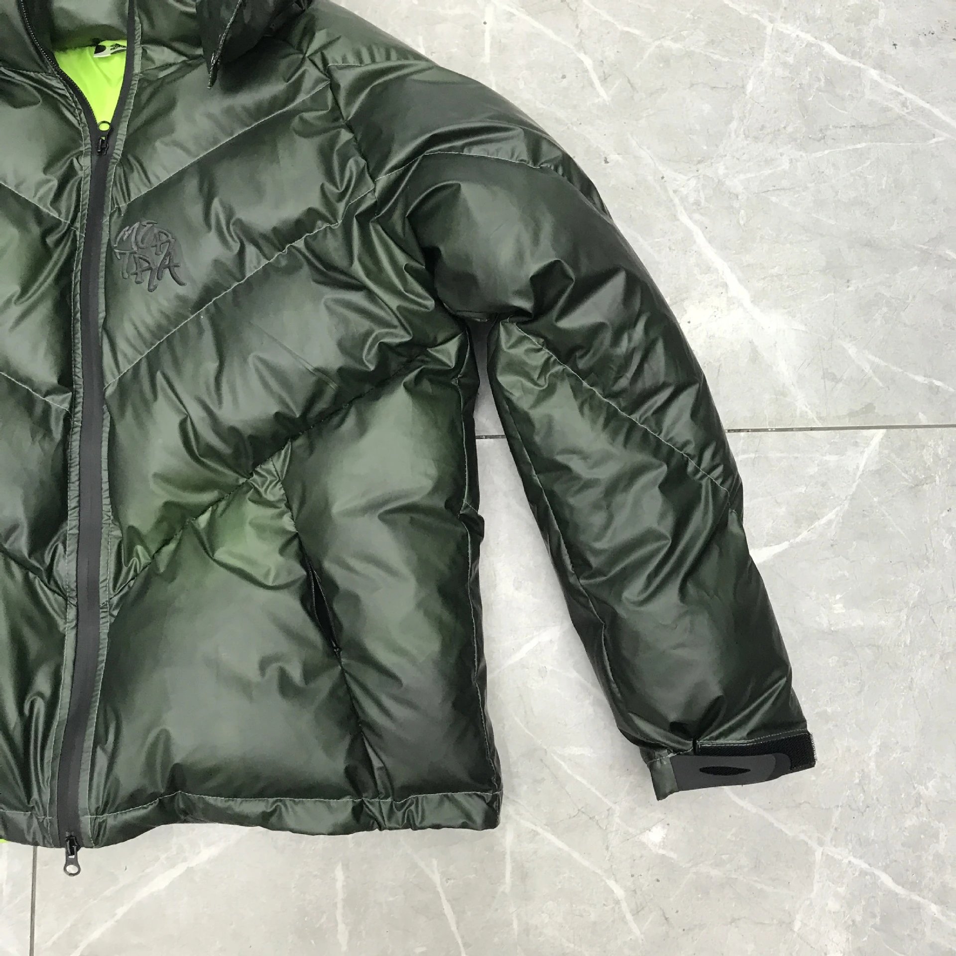 Broken Planet Gradient Green Handprint Down Jacket - 16
