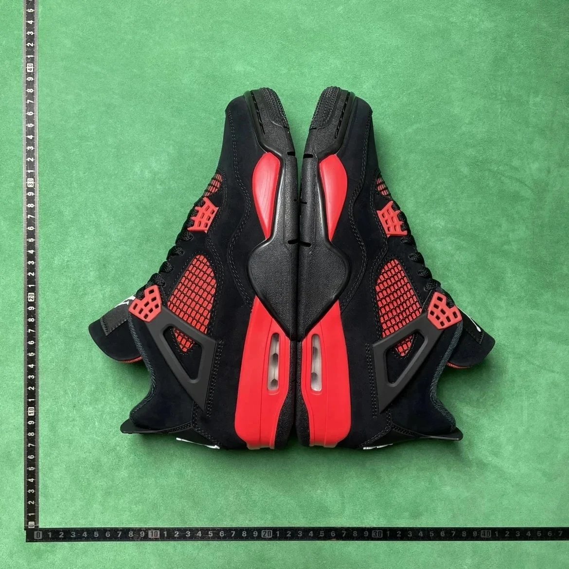 Air Jordan 4 foto 3