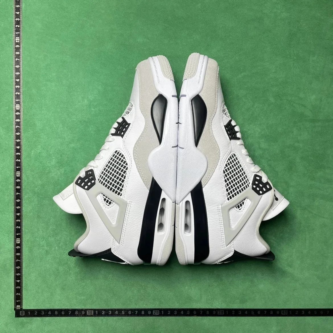 Air Jordan 4 foto 4