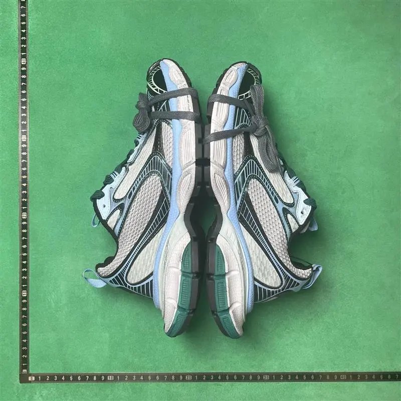 Balenciaga 3XL foto 3