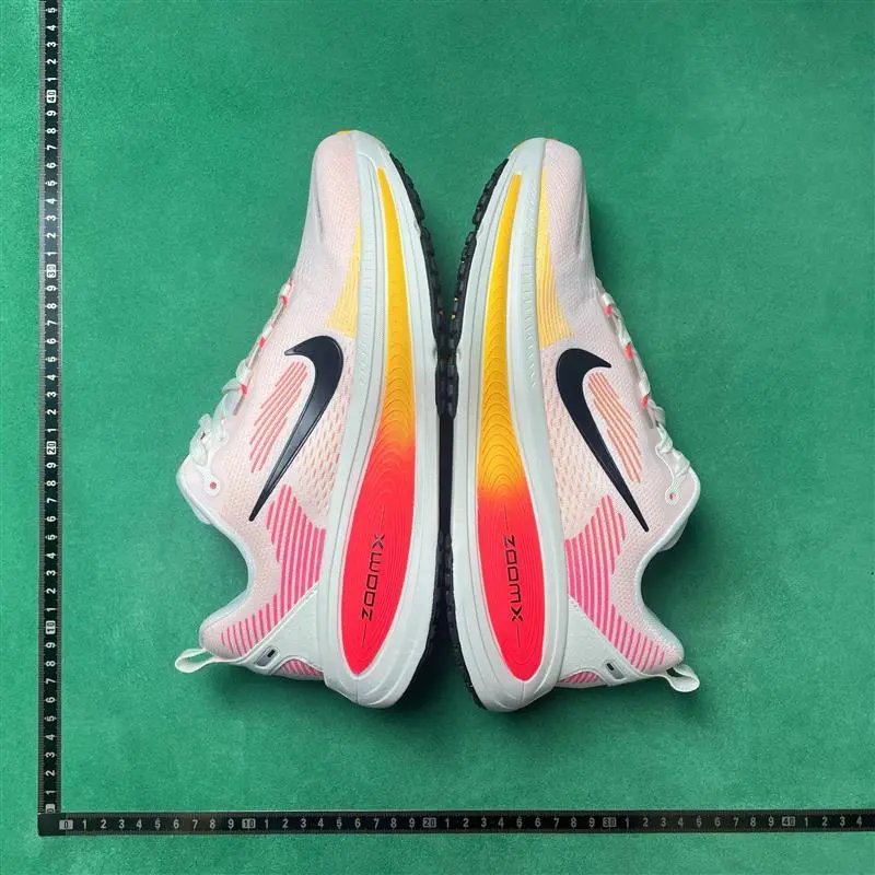 Nike Vomero 18 foto 3