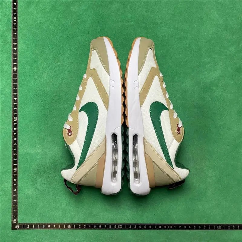 Nike Air Max Dawn