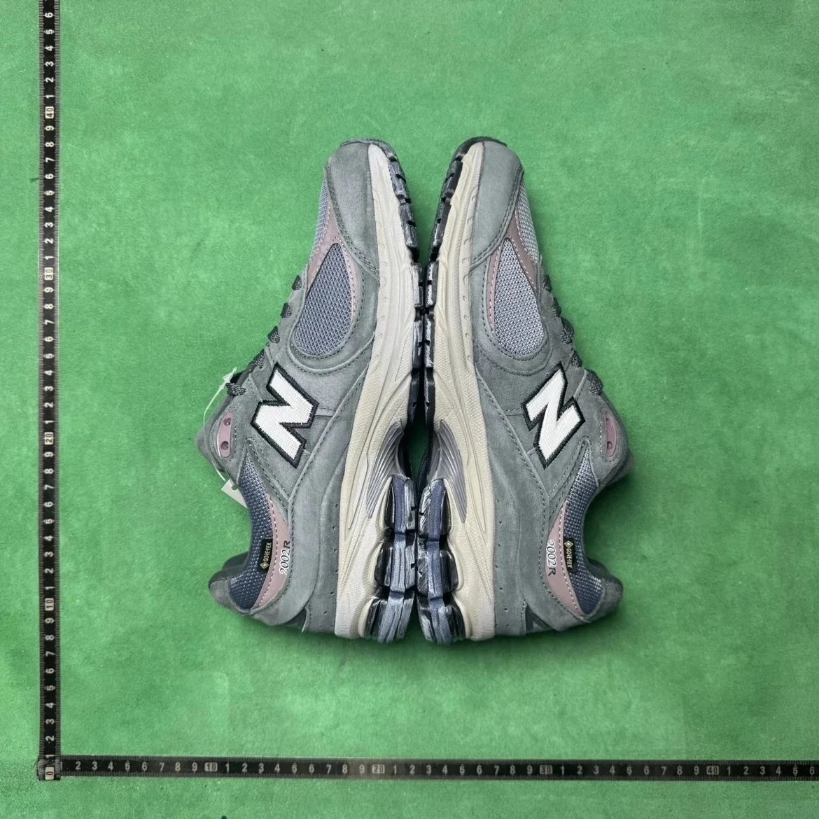 New Balance NB 2002R foto 3