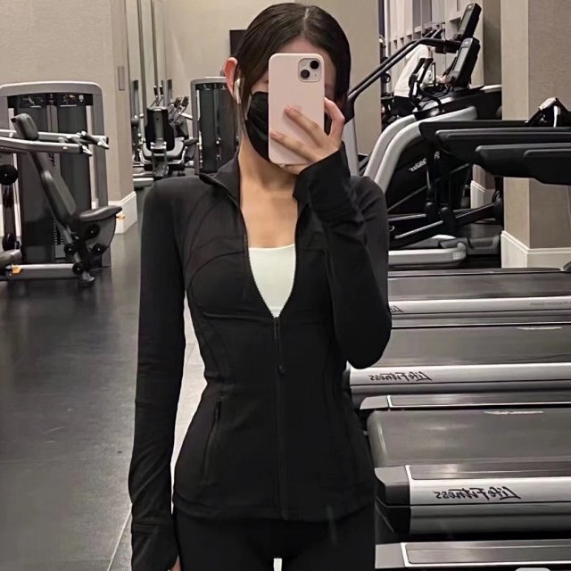 Lululemon Set: seller detail photo 3