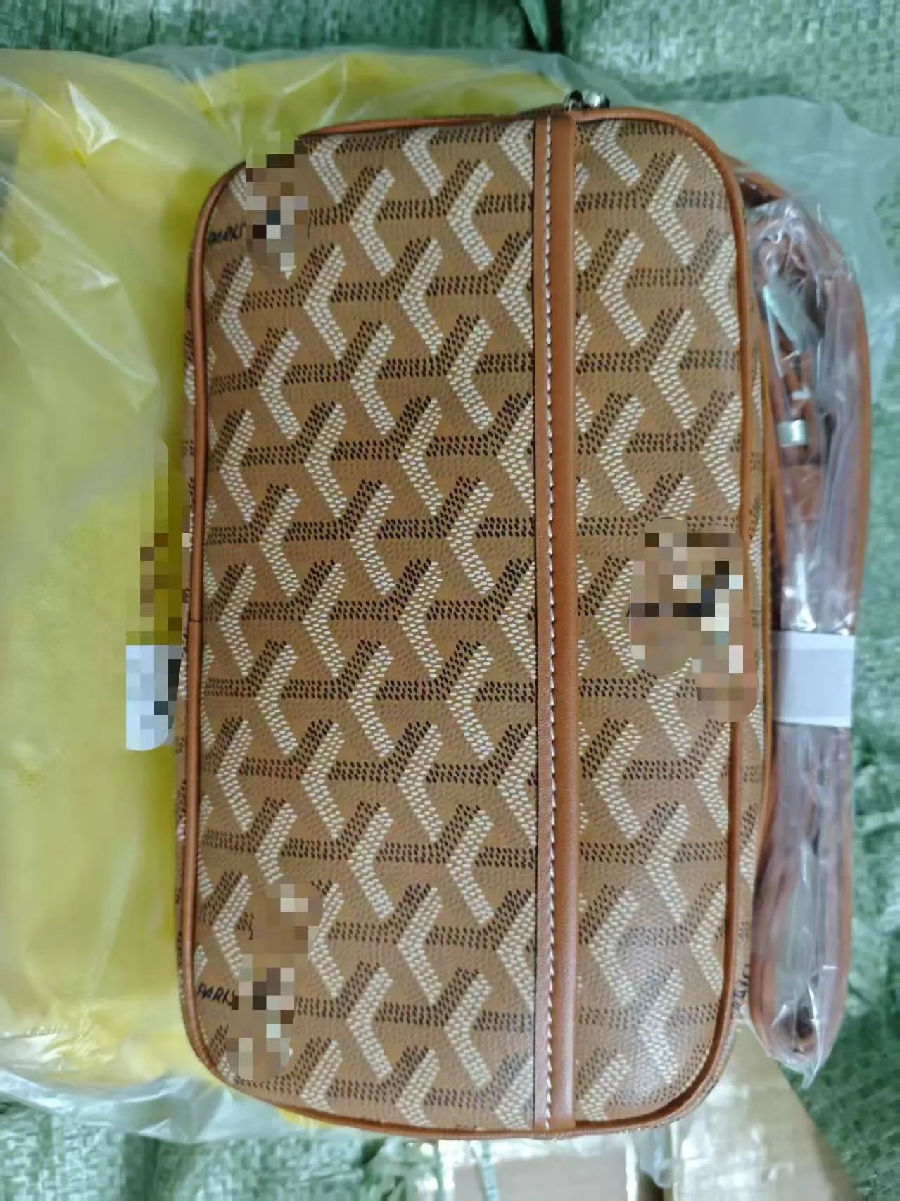 Goyard Saint Louis Camera Bag Black Crossbody Bag - 4