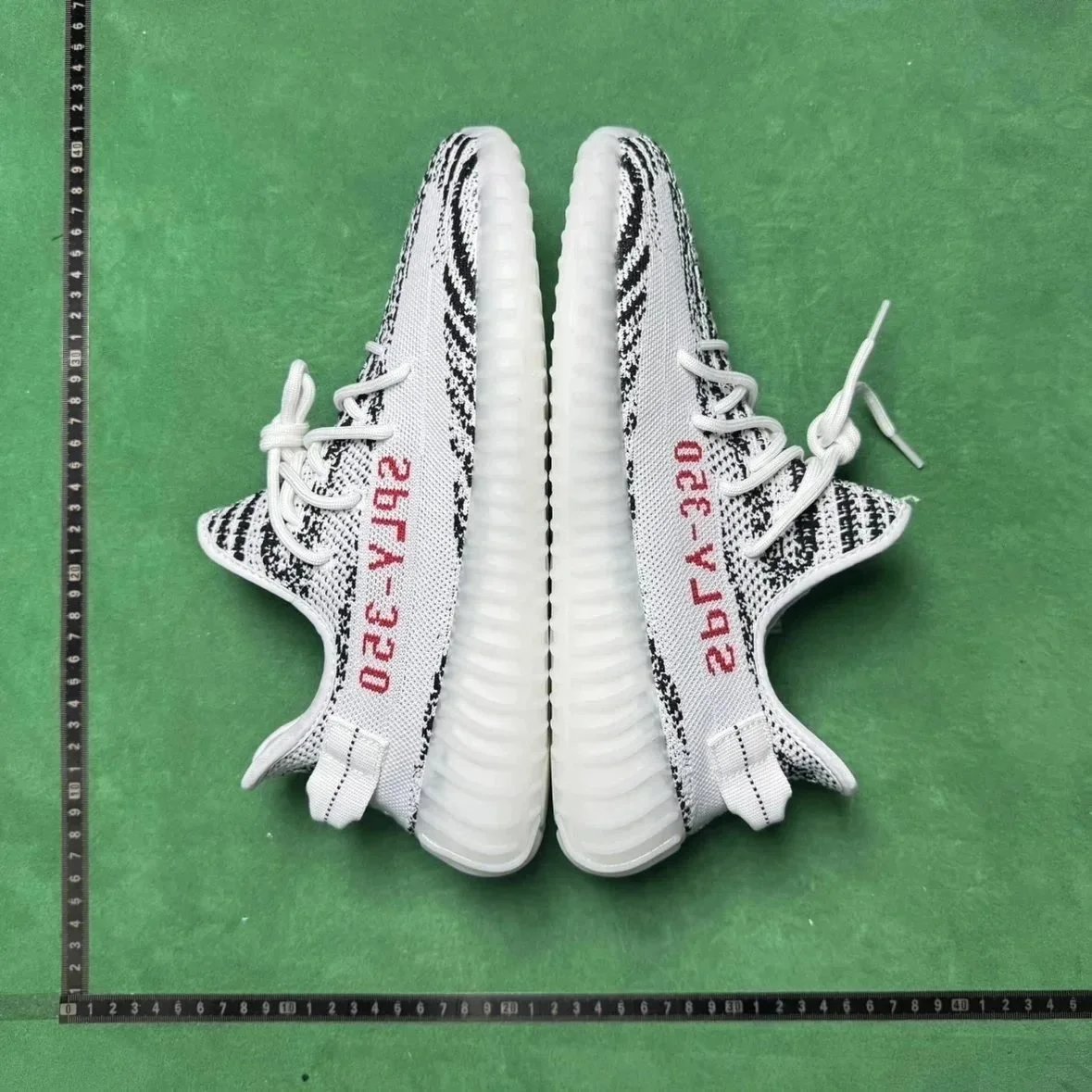 Adidas Originals Yeezy Boost 350 V2 foto 2