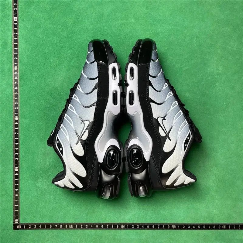Nike Air Max Plus Triple White foto 6