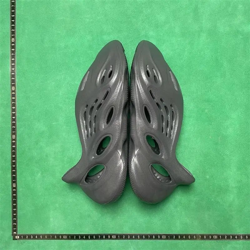 Adidas Yeezy Foam RNR