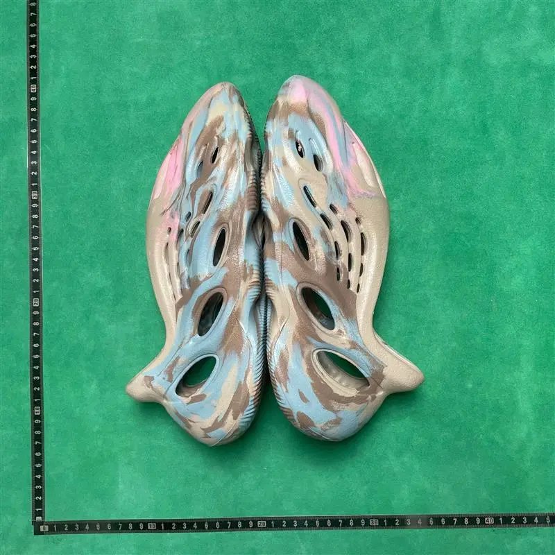 Adidas Yeezy Foam RNR foto 6