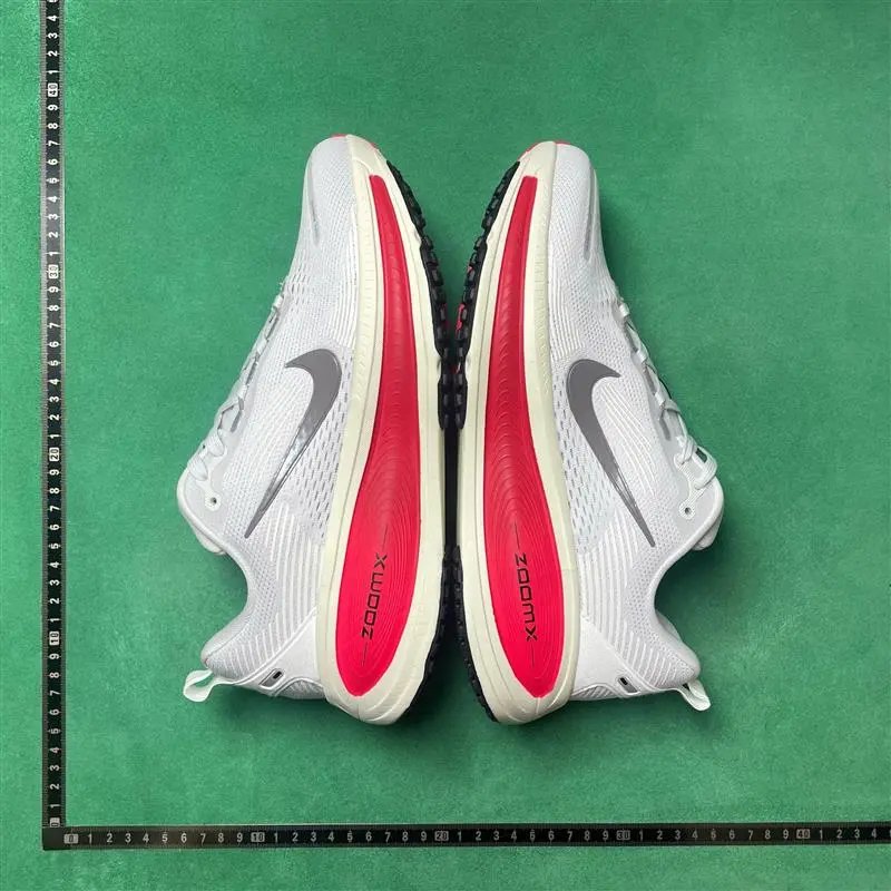 Nike Vomero 18 foto 5