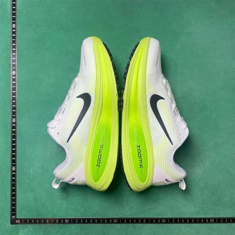 Nike Vomero 18 foto 2