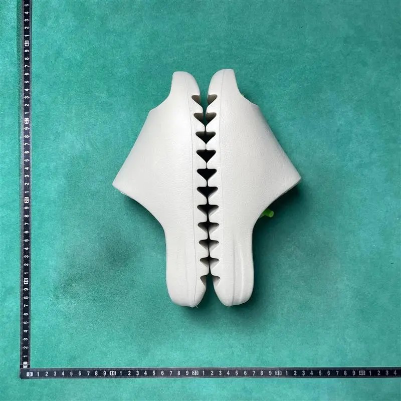 Adidas Yeezy Slide foto 5