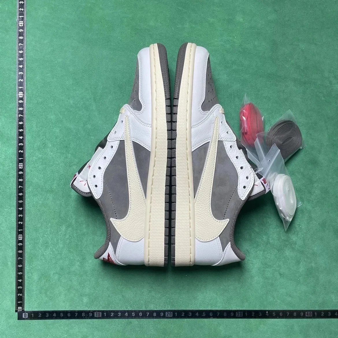 Travis Scott x Jordan Air Jordan 1 Low OG foto 5