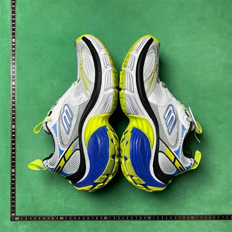Balenciaga Men's 10XL Mesh Runner Sneakers foto 6