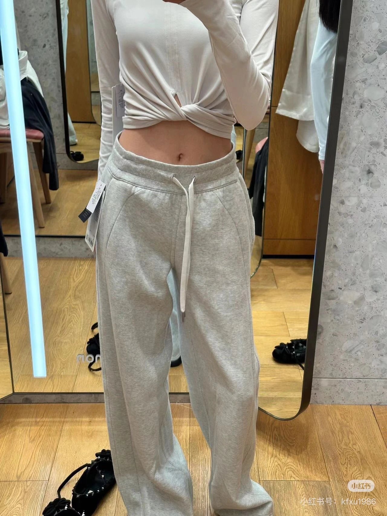 Design Wide-Leg Drawstring Sweatpants Black - 2