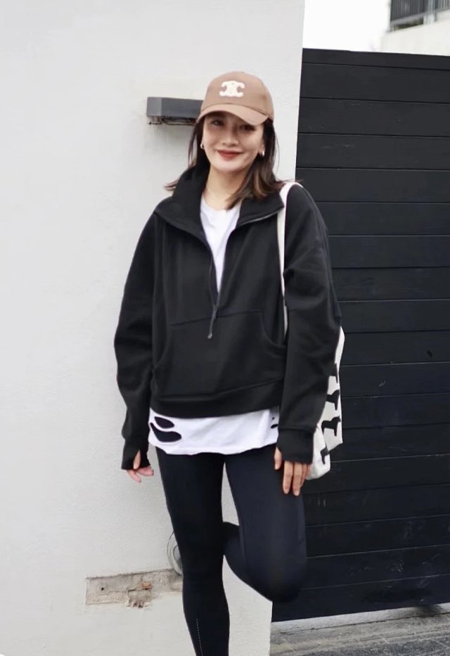 lululemon Hoodie: seller detail photo 4