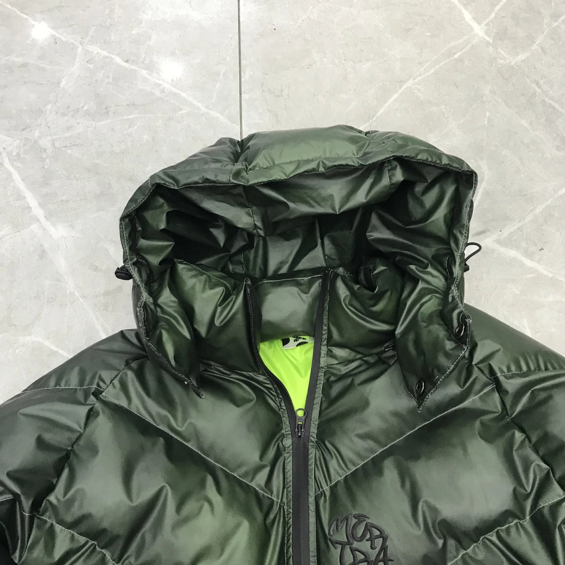 Broken Planet Gradient Green Handprint Down Jacket - 12