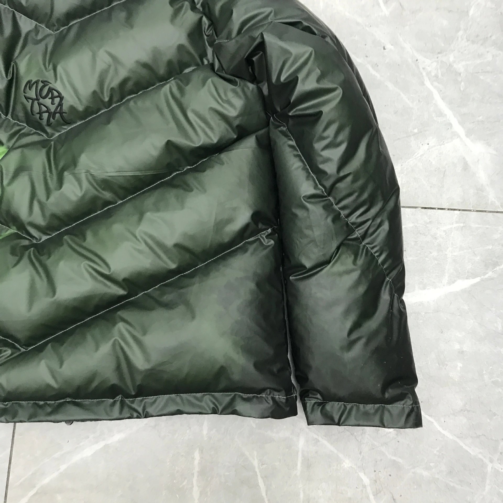 Broken Planet Gradient Green Handprint Down Jacket - 23