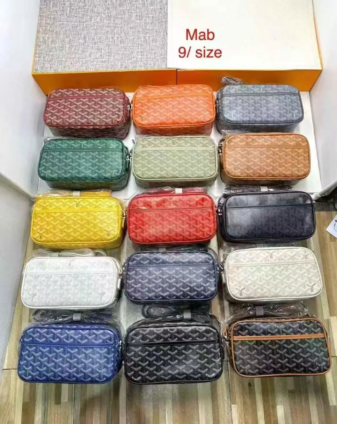 Goyard Saint Louis Camera Bag Black Crossbody Bag - 2