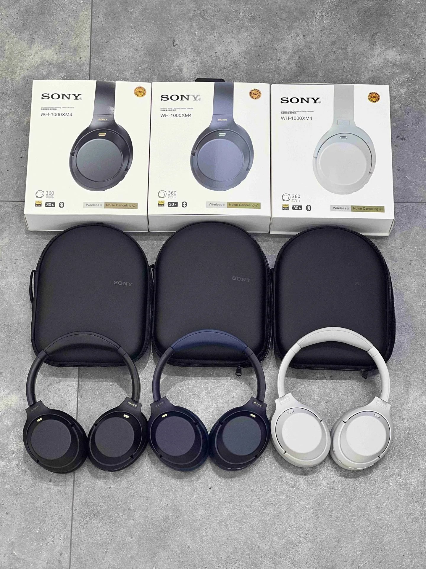 Design Sony WH-1000XM4 Black Wireless Noise-Canceling Over-Ear Headphones Over Ear Headphones - 4
