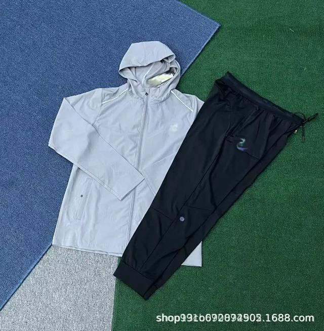 Unbranded Tracksuits Hooded zip-up jacket and jogger set product detail image 3
