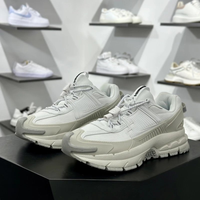 branded sports佛莫罗五代训练鞋 Vomero 5 Roam运动鞋老爹鞋