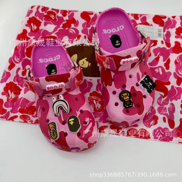 Crocs x A Bathing Ape Classic Clog Pink Camo Kids Sandals - 1