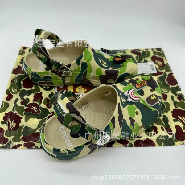Crocs x A Bathing Ape Classic Clog Blue Camo Print Sandals - 9