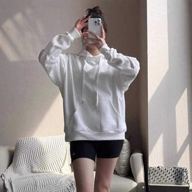 Alo Trousers Drawstring jogger sweatpants with elastic cuffs product detail image 15