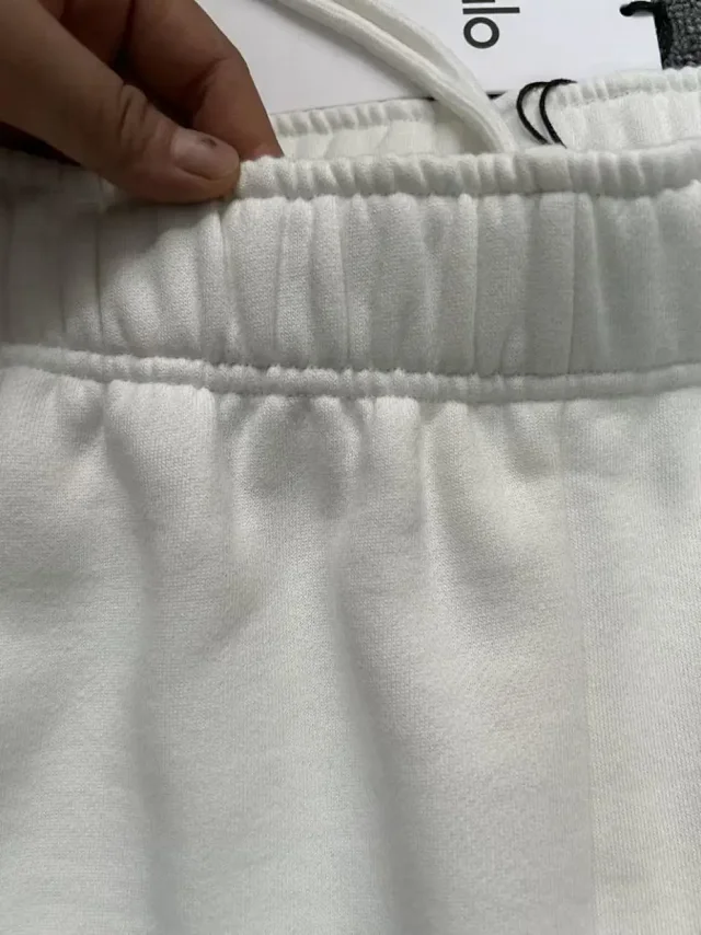 Alo Trousers Drawstring jogger sweatpants with elastic cuffs product detail image 8