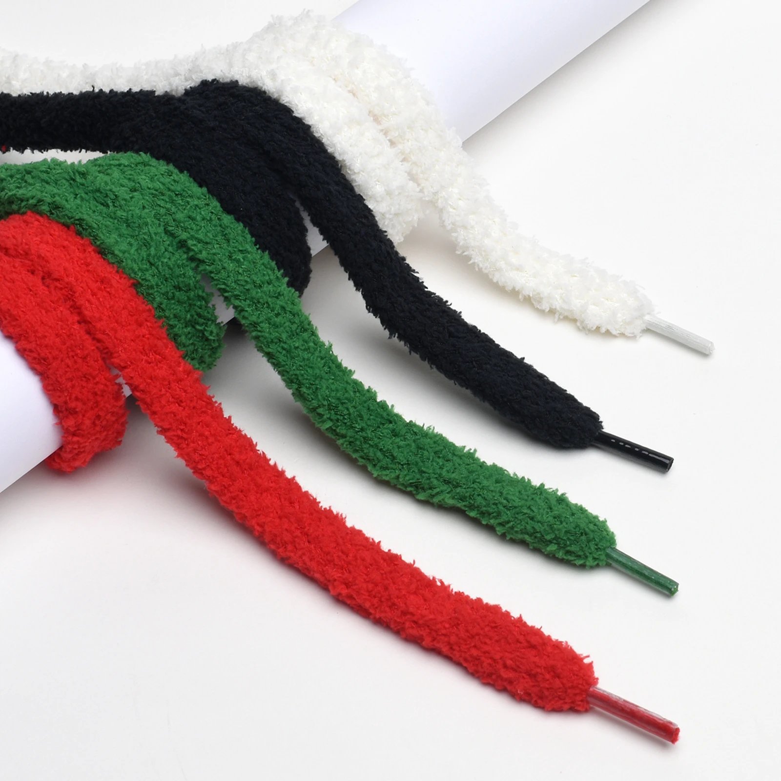 Fuzzy Shoelaces in Multiple Colors