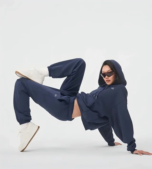 Alo Trousers Drawstring jogger sweatpants with elastic cuffs product detail image 2