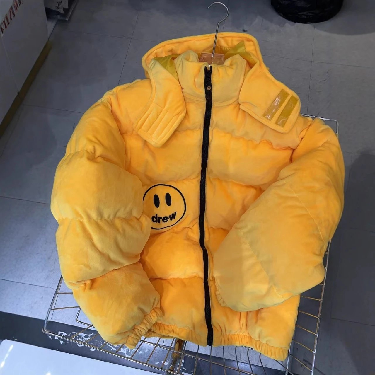 新款笑脸字母图案高街潮牌休闲棉服男女宽松连帽棉服外套冬季 - 133277