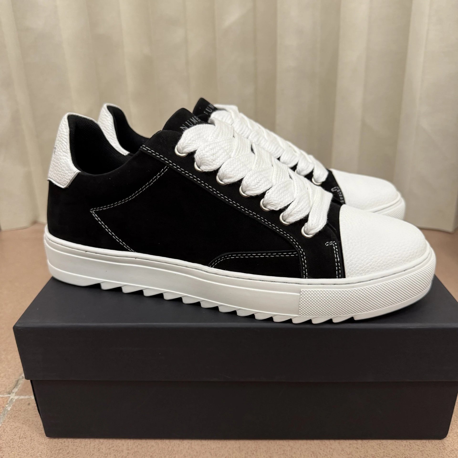 现货Numeris Shoes男女同款复古锯齿底鞋 高街风黑白拼接鞋情侣款 - 133476