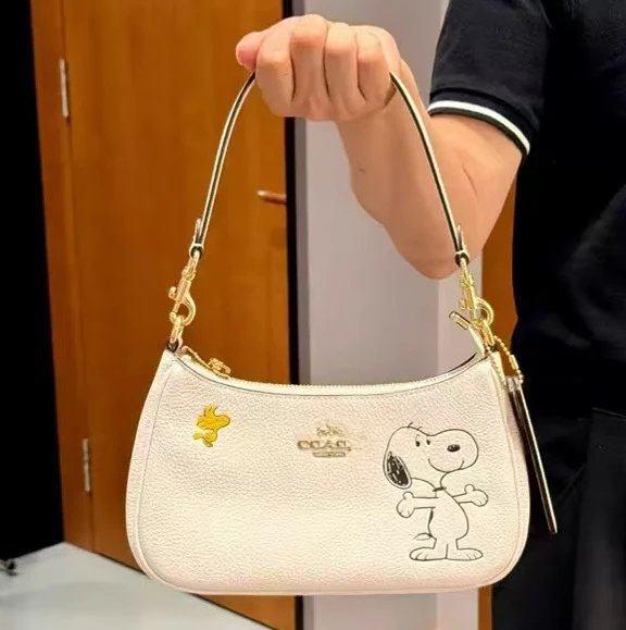 White Snoopy