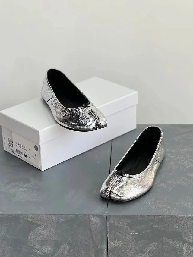 Maison Margiela Leather Shoes Tabi split-toe ballet flats product detail image 48