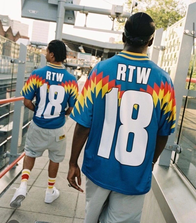 Corteiz RTW18 Black Retro Soccer Jersey, Unisex Y2K Tee