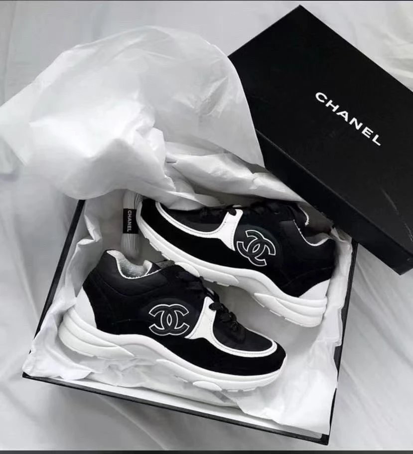 Black and White Sole