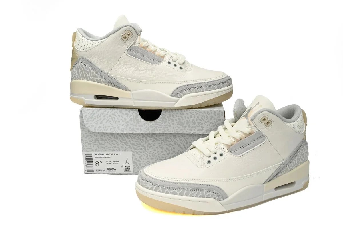 Air Jordan 3 thumbnail 4