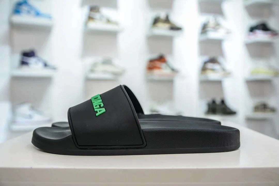 Balenciaga Pool Slides thumbnail 4