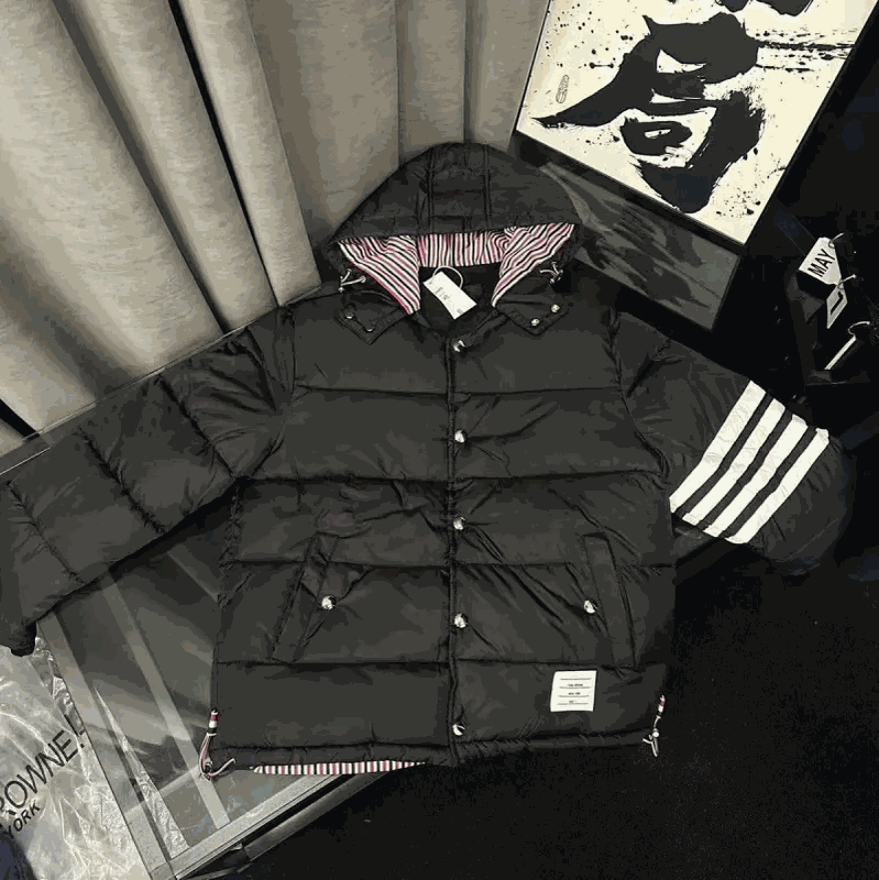 Unbranded Jackets Hooded quilted puffer jacket with four-stripe sleeve image 1