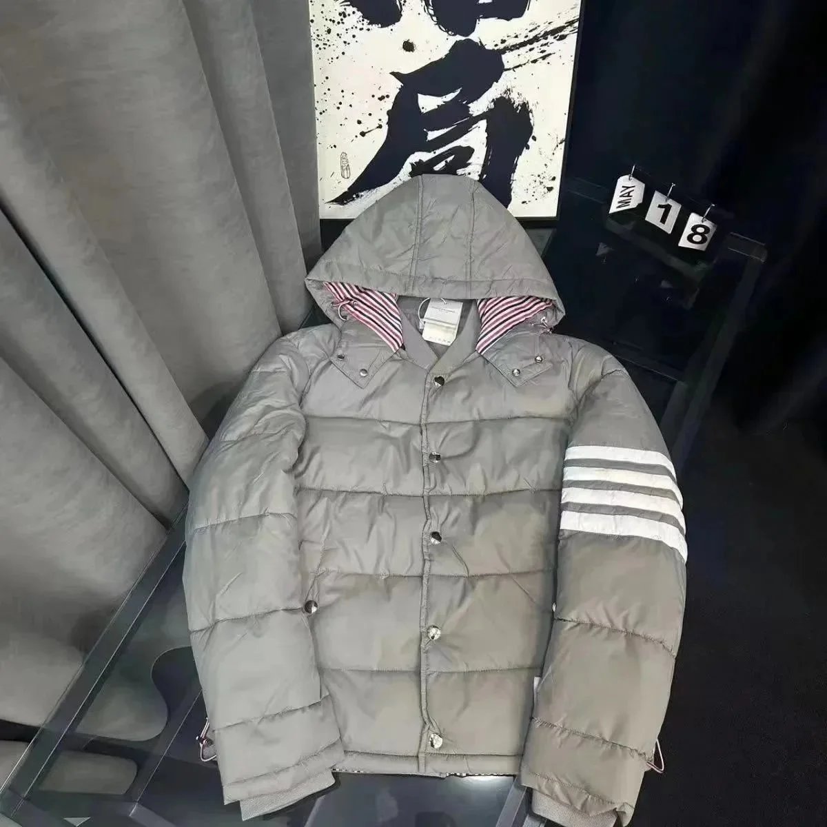 Unbranded Jackets Hooded quilted puffer jacket with four-stripe sleeve image 5