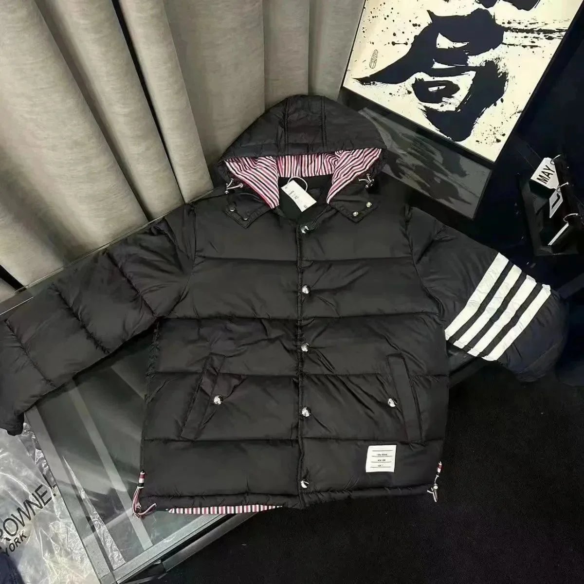 Unbranded Jackets Hooded quilted puffer jacket with four-stripe sleeve image 3
