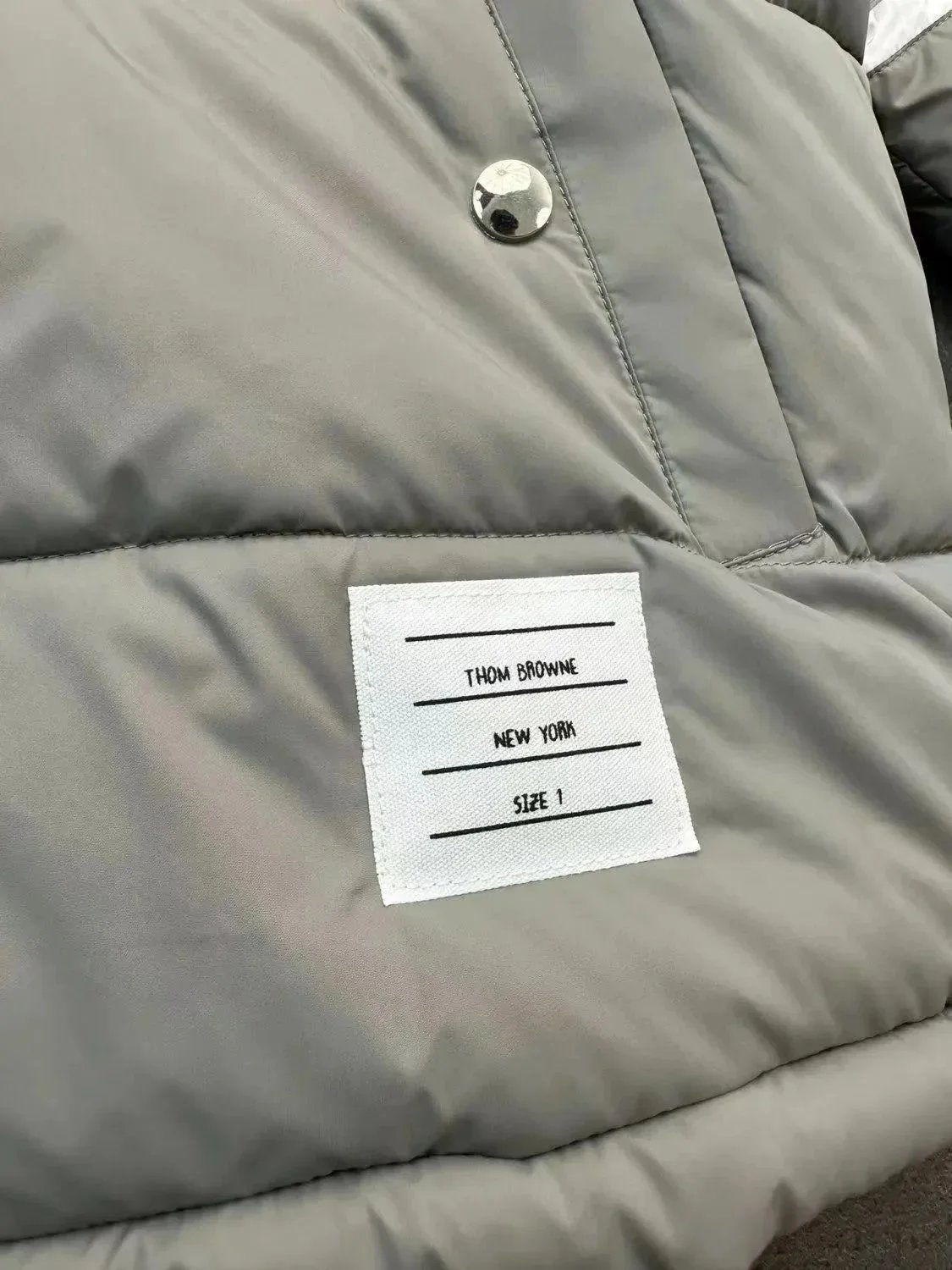 Unbranded Jackets Hooded quilted puffer jacket with four-stripe sleeve image 10