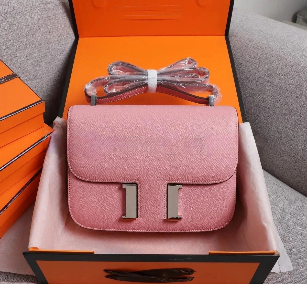 Unbranded Crossbody Bags Flap bag with H-shaped clasp — Pink (silver button) milkshake powder