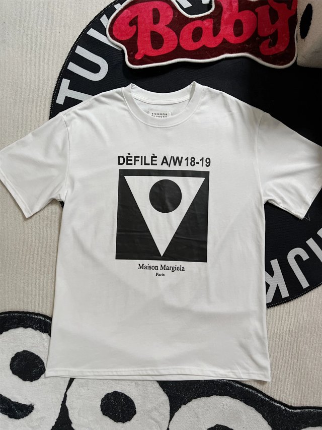 Maison Margiela Rare T-shirt Tee: seller detail photo 9
